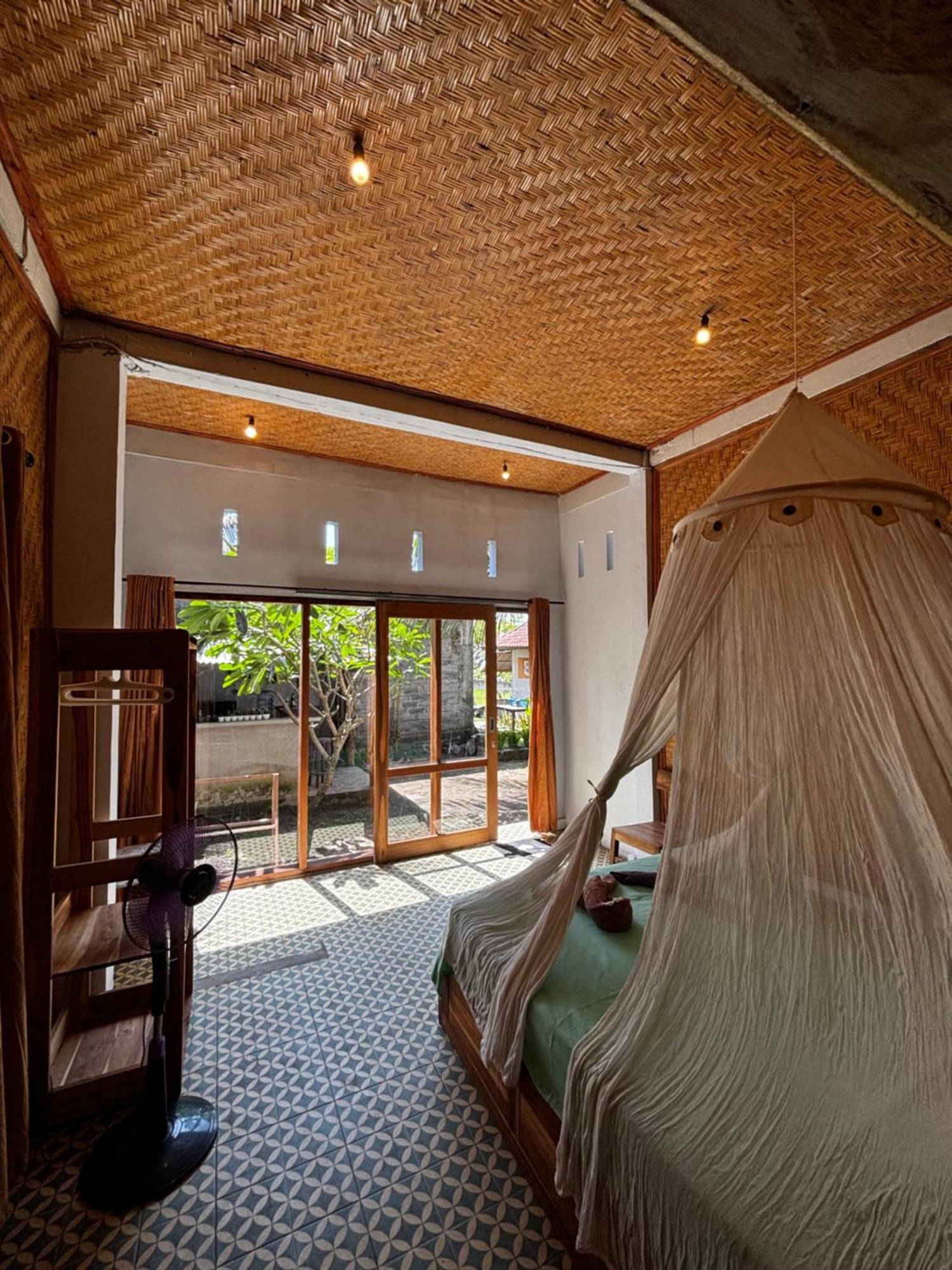 The Nyamo Surf & Stay Pulukan Εξωτερικό φωτογραφία