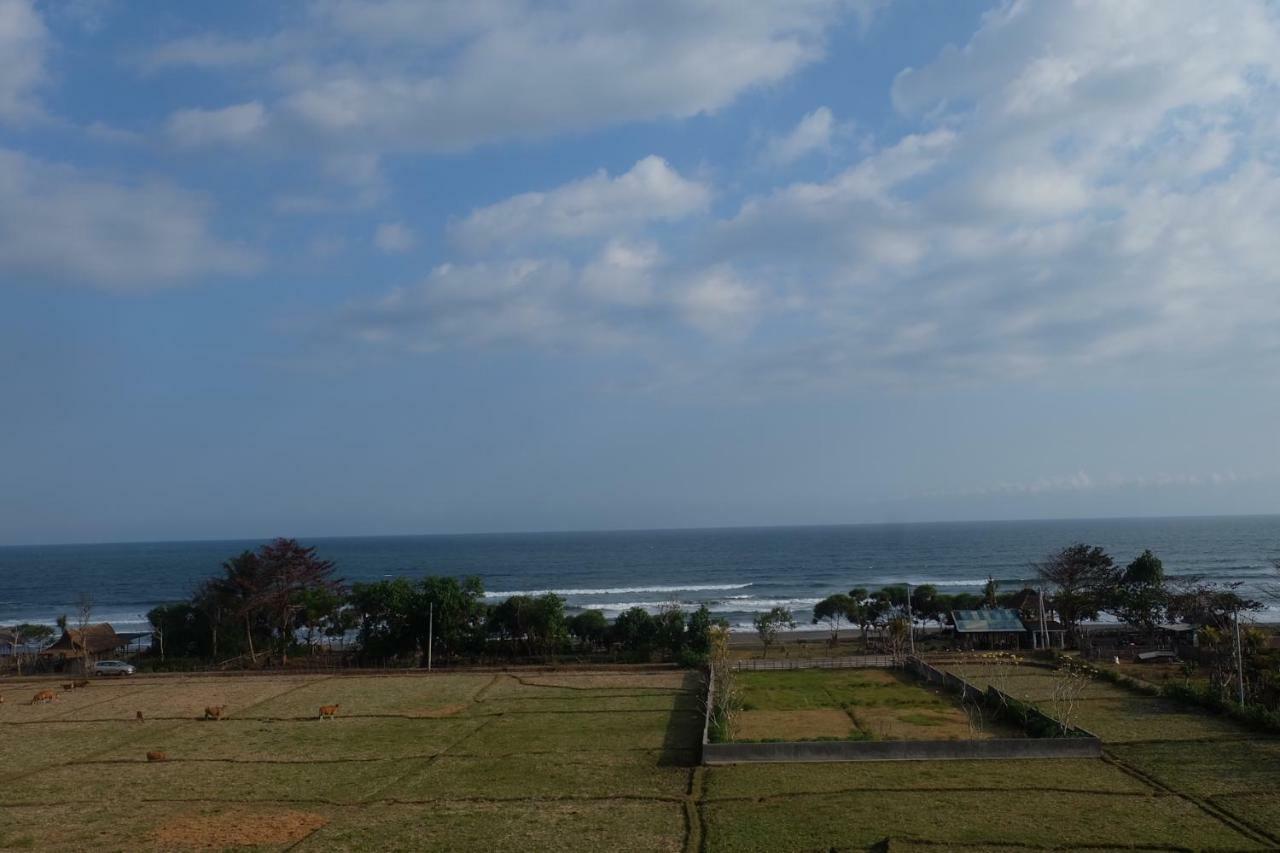 The Nyamo Surf & Stay Pulukan Εξωτερικό φωτογραφία